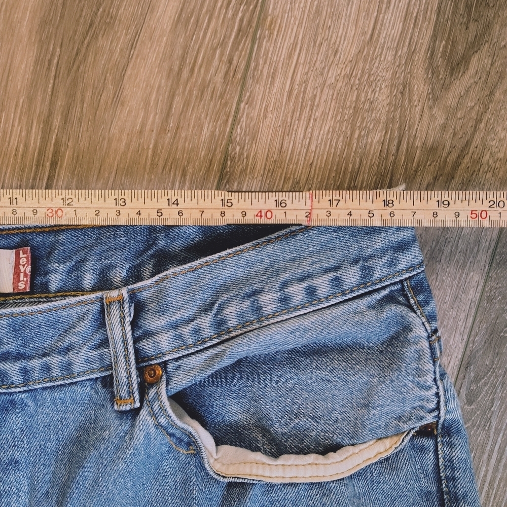 Levi's Men's Relaxed Fit Denim Jeans - Light Blue - Picture 7 of 8